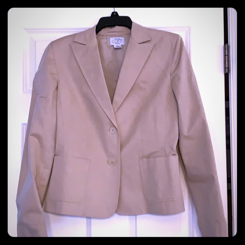 Ann Taylor LOFT Perfect Button front Blazer